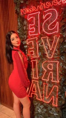 Sabrina Costa — 2 / 4