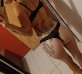 Alicia Souza — 2 / 4