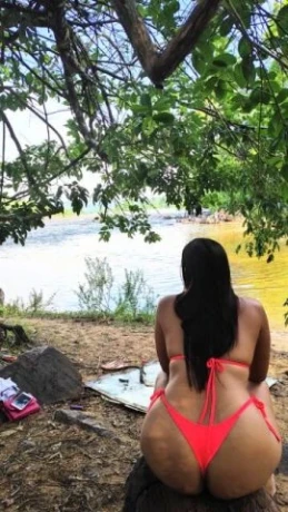 Letícia Albuquerque — 1 / 5