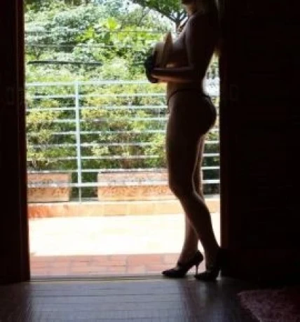 Fernanda Martini — 1 / 9