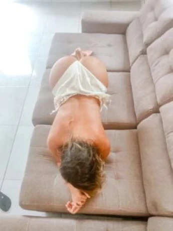 Carol Andrade — 7 / 9