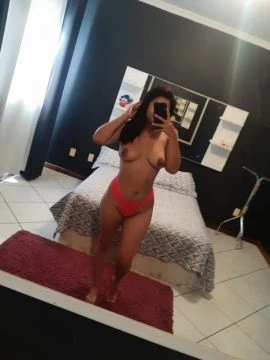 Thayná Andrade — 3 / 9