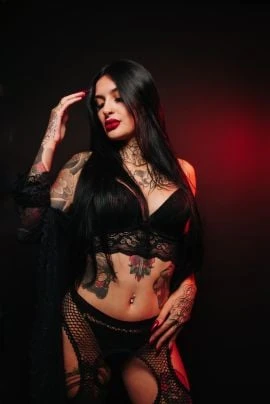 Mia — 5 / 9