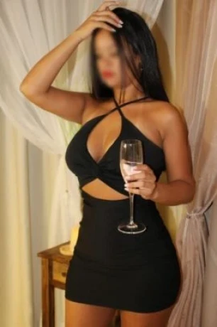 Isabela Bella — 2 / 9