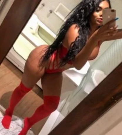 Gaby Martis — 2 / 5