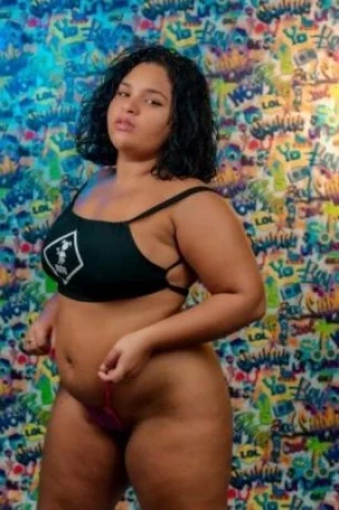 Rafaela Mendes — 4 / 5