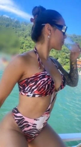 Alyne Lopes — 3 / 4