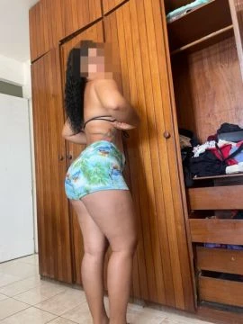 Helena Villarin — 4 / 5