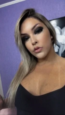 Mel Castro — 4 / 5