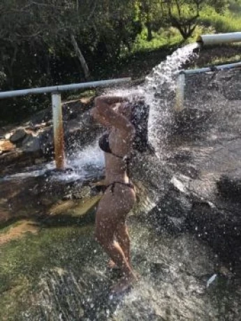 Bruninha Nascimento — 4 / 5