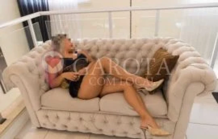 Lívia Medina — 6 / 9