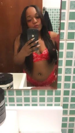 Hellen Garcia — 2 / 5