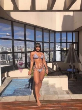 Júlia Mancinni — 7 / 9