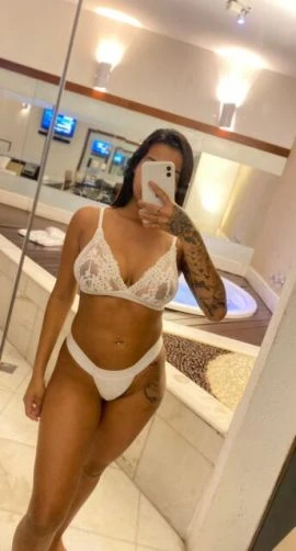 Leticia Dias — 5 / 9