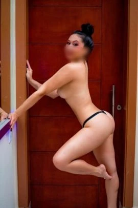 Naomy Li — 8 / 9