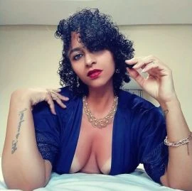 Frida Carla — 4 / 5