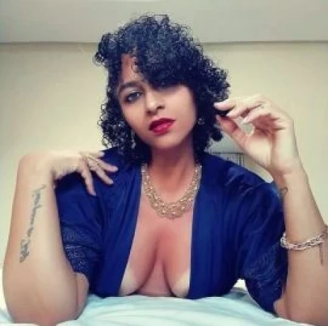 Frida Carla — 4 / 5