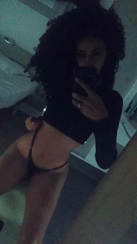 Anna Neves — 3 / 4