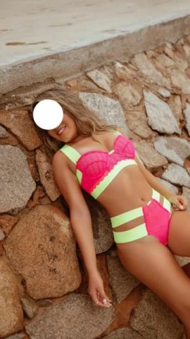 Bruna Valentina — 8 / 9