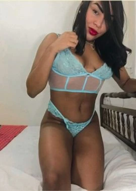 Alexia Cortes — 4 / 9