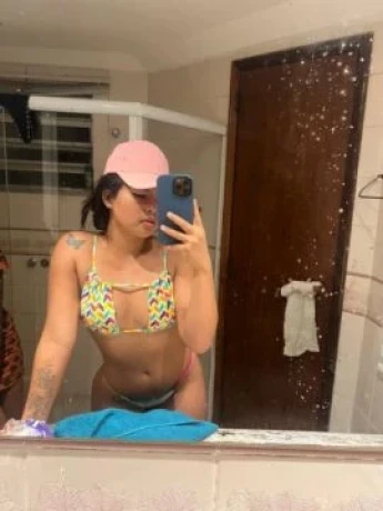 Cássia Fernanda — 1 / 5