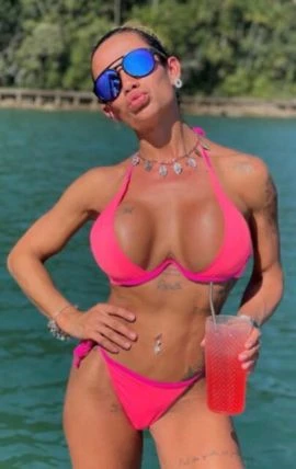 Bruna Siqueira — 3 / 6