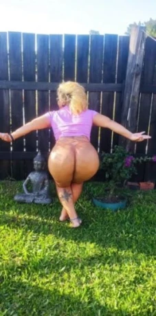 Dhandara Luz — 1 / 9