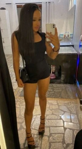 Dani Almeida — 8 / 9