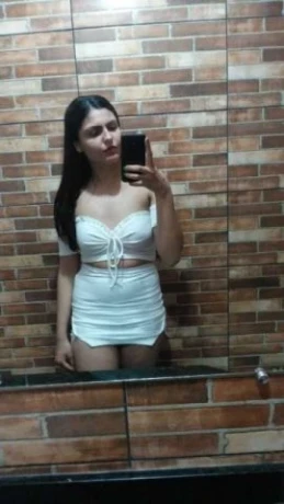 Larissa Weber — 6 / 9