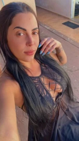 Rebeca Dias — 4 / 5