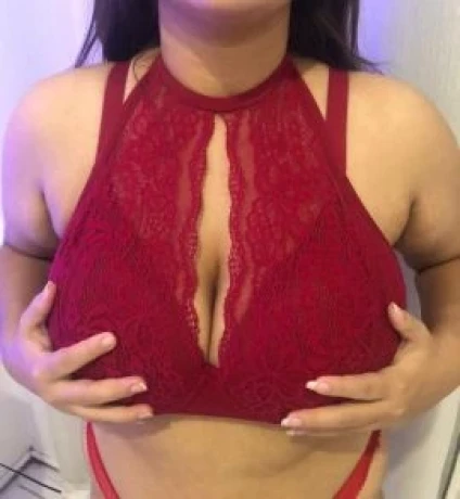 Vanessa Oliveira — 4 / 5