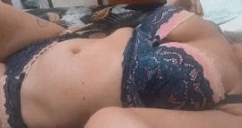 Lara Monteiro — 1 / 4