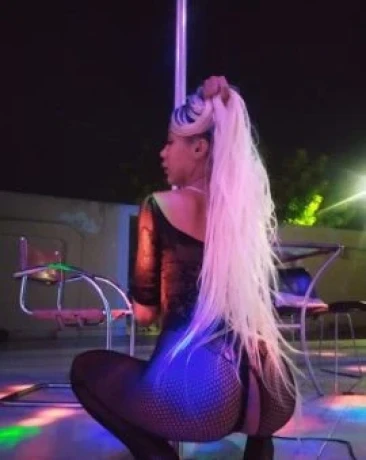 Sara Caroline — 1 / 5