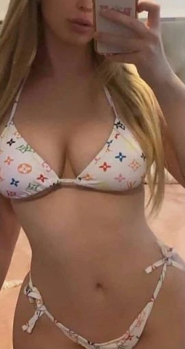 Laine Freitas, Escort, Balneario Camboriú
