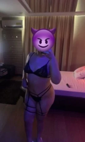 Livia Pavanelli — 1 / 5