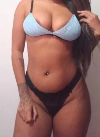 Athena Barretos — 5 / 7