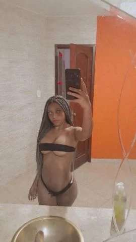 Larissa Santos — 4 / 6