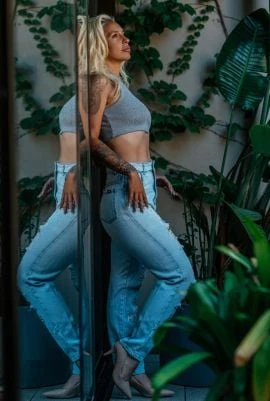 Jazmin — 2 / 9