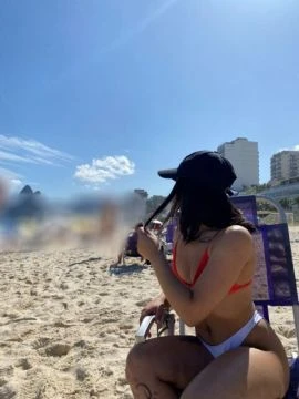 Jasmin Costa — 2 / 9