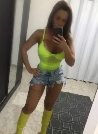 Bruna Siqueira — 5 / 6