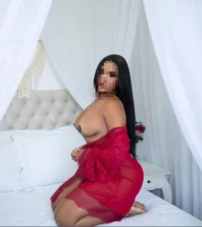 Safira Rangel — 3 / 5