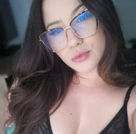 Larissa Lopes — 4 / 5