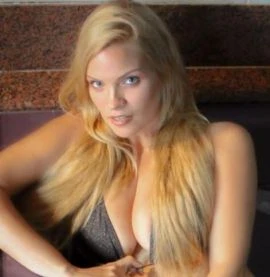 Ana Ventura — 4 / 8