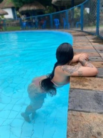 Lais Sophia — 8 / 9