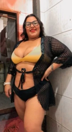 Camila Castro — 3 / 5