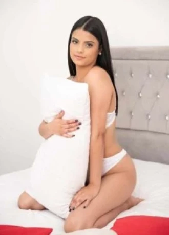 Liz Melissa — 4 / 5