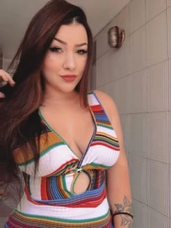 Bia Queiroz — 7 / 8