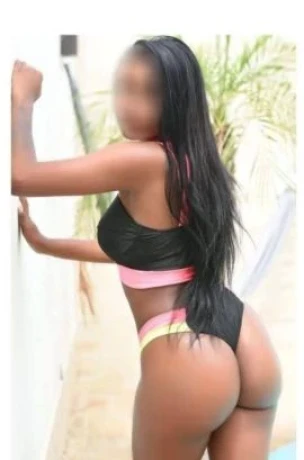 Olivia Freitas — 3 / 4