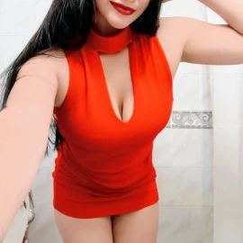 Selena — 2 / 9