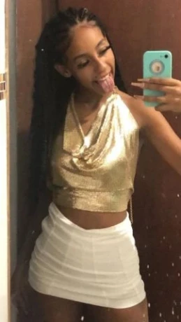 Giovanna Carolinne — 4 / 6